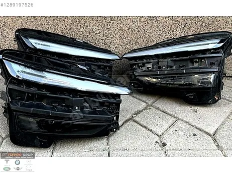 Tesla Model Y Sol Ön Far çıkma parça - VİZYON GRUP ORJİNAL ÇIKMA YEDEK PARÇA İstanbul