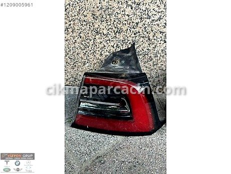 Tesla Model Y Sağ Arka Stop çıkma parça