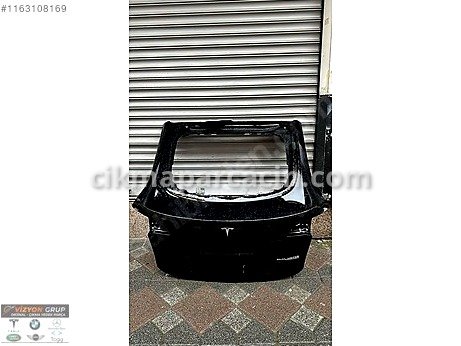 Tesla Model Y Bagaj Kapağı çıkma parça