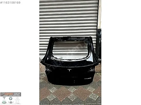 Tesla Model Y Bagaj Kapağı çıkma parça - VİZYON GRUP ORJİNAL ÇIKMA YEDEK PARÇA İstanbul