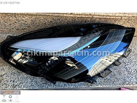 Tesla Model Y Sağ Ön Far çıkma parça