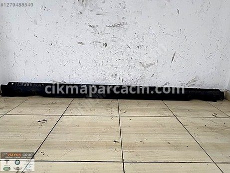Tesla Model Y Marşpiyel Kaplaması çıkma parça