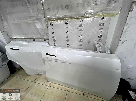 Tesla Model Y Kapı (Ön Sağ) çıkma parça