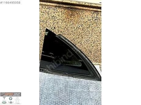 Tesla Model Y Kelebek Camı çıkma parça - VİZYON GRUP ORJİNAL ÇIKMA YEDEK PARÇA İstanbul