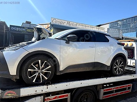 Toyota C-HR Sol Ön Far çıkma parça