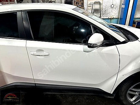 Toyota C-HR Kapı (Ön Sağ) çıkma parça