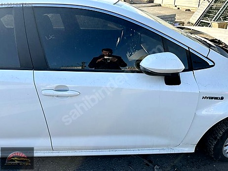 Toyota Corolla Sağ Ön Far çıkma parça