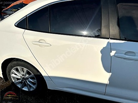 Toyota Corolla Kapı (Arka Sağ) çıkma parça