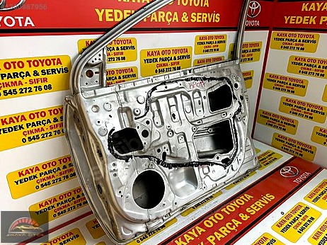 Toyota Corolla Kapı (Ön Sağ) çıkma parça