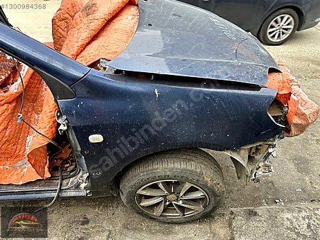 Toyota Corolla Çamurluk (Ön) çıkma parça