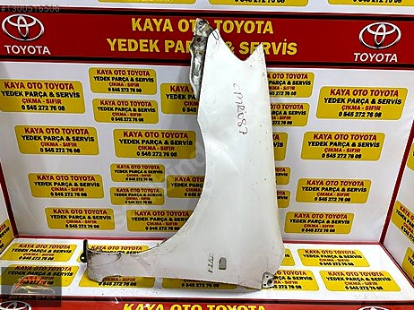 Toyota Corolla Çamurluk (Ön) çıkma parça