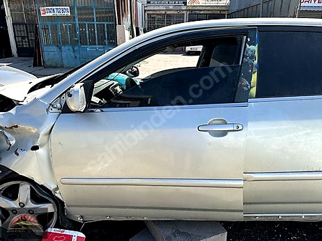 Toyota Corolla Kapı (Ön Sol) çıkma parça