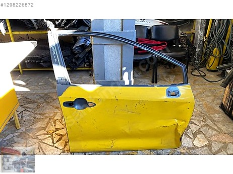 Toyota Corolla Kapı (Ön Sağ) çıkma parça