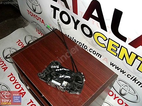 Toyota Corolla Kapı (Ön Sağ) çıkma parça