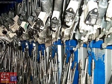 Toyota Corolla Cam Krikosu çıkma parça