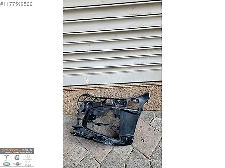 BMW 4 Serisi Sis Farı Çerçevesi çıkma parça