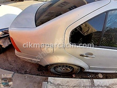 Volkswagen Bora Çamurluk (Arka) çıkma parça