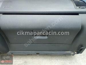 VW POLO TORPİDO KAPAĞI GÖZÜ ALT ÇIKMA