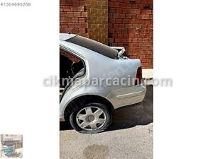 Vw bora sol arka kesme çamurluk orjinal sökme
