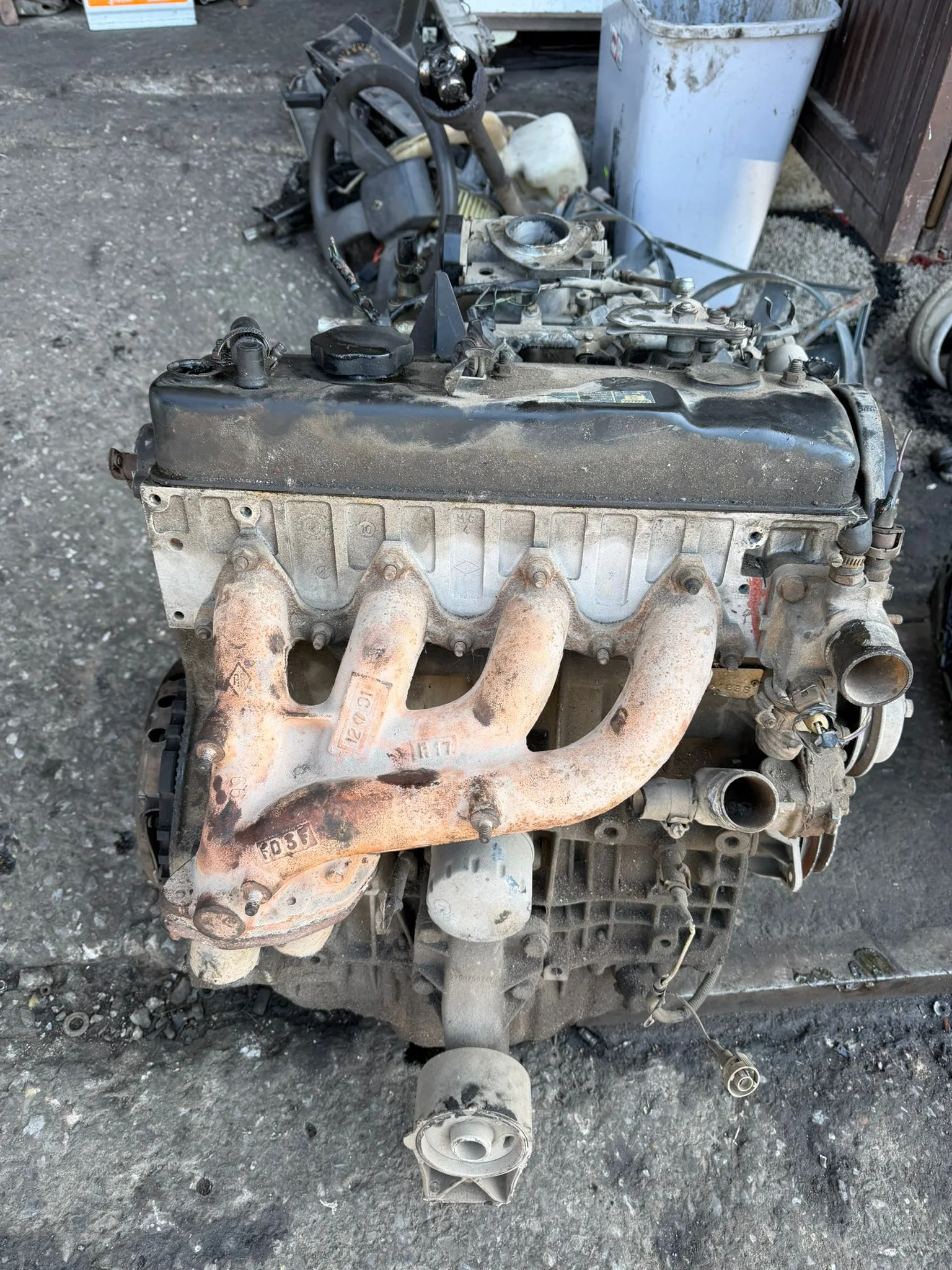 Renault R21 Komple Motor çıkma parça