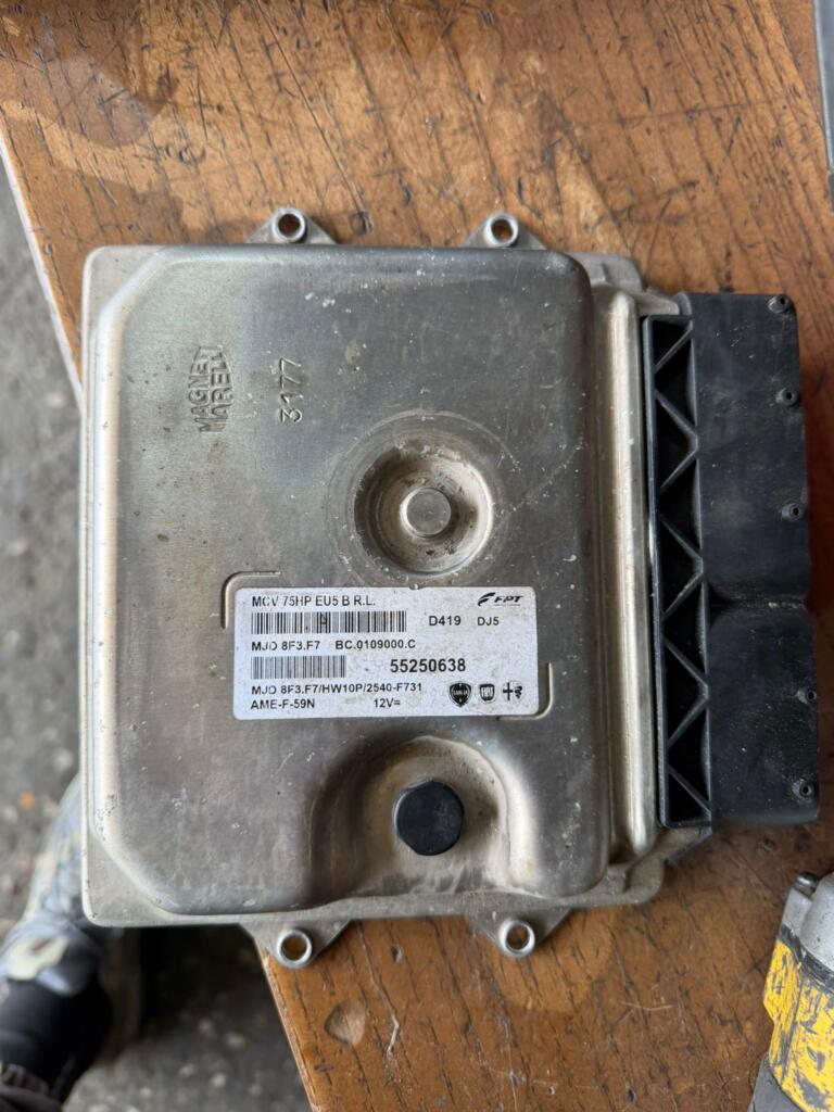 Fiat Fiorino Motor Beyni çıkma parça
