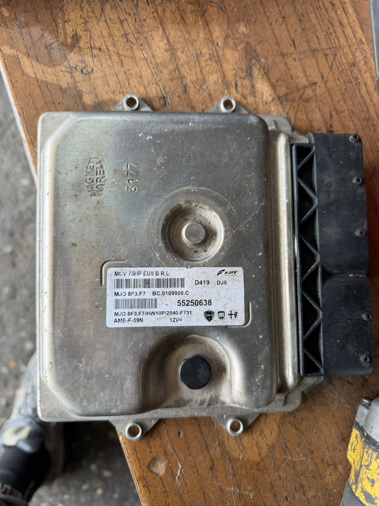 Fiat Fiorino Motor Beyni çıkma parça