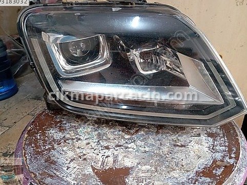 Volkswagen Amarok Sağ Ön Far çıkma parça