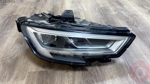 Audi A3 Sağ Ön Far çıkma parça - ANKA OTO YEDEK PARÇA İZMİR