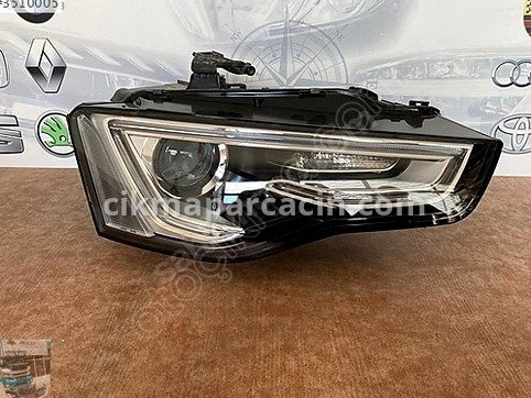 Audi A5 Sağ Ön Far çıkma parça