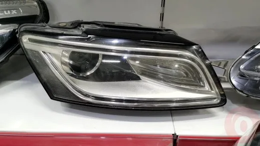 Audi Q5 Sağ Ön Far çıkma parça - ANKA OTO YEDEK PARÇA İZMİR