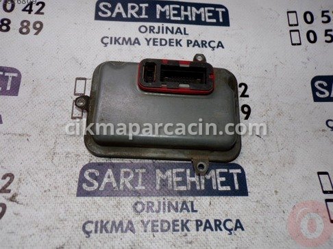 Mercedes-Benz B Serisi Far Beyni çıkma parça
