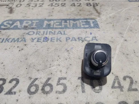 Audi A3 Ayna Düğmesi çıkma parça - SARI MEHMET OTO YEDEK PARÇA Konya