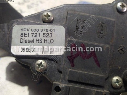 Audi A4 Gaz Pedalı çıkma parça