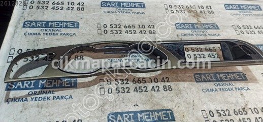 Audi A4 Gösterge Çerçevesi çıkma parça