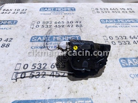 Audi A6 Kapı Kilidi çıkma parça