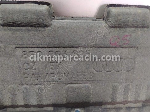 Audi Q5 Kaput çıkma parça