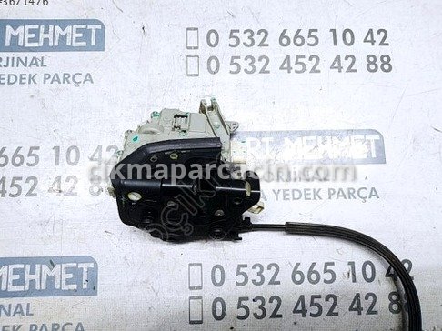 Audi Q7 Kapı Kilidi çıkma parça