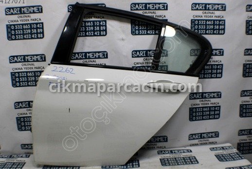 BMW 1 Serisi Sol Arka Kapı çıkma parça