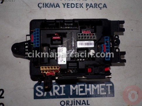 BMW 3 Serisi Sigorta Kutusu çıkma parça