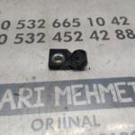 BMW 3 Serisi Kapı Menteşesi çıkma parça - SARI MEHMET OTO YEDEK PARÇA Konya