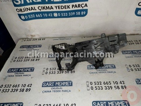 BMW 5 Serisi Far Braketi çıkma parça