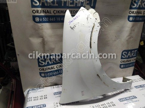 Dacia Sandero Sağ Ön Çamurluk çıkma parça