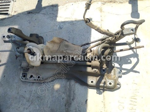 Ford Tourneo Connect Travers çıkma parça