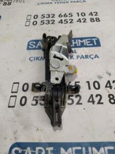 ÇIKMA FORD CONNECT SAĞ SÜRGÜLÜ KAPI DIŞ KAPI KOLU BRAKETİ – Konya Çıkma Parça