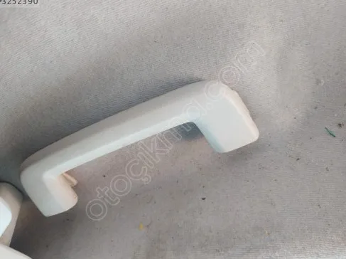 Ford Tourneo Courier El Tutamağı çıkma parça - SARI MEHMET OTO YEDEK PARÇA Konya