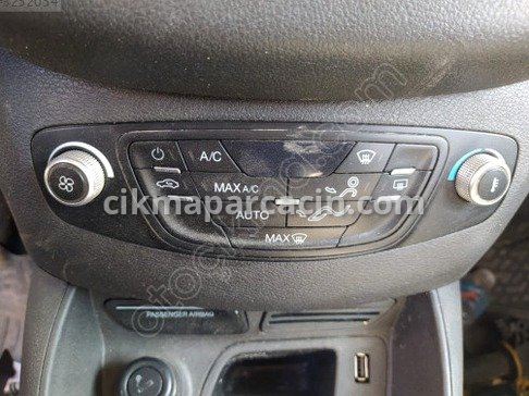 Ford Tourneo Courier Klima Kontrol Paneli çıkma parça