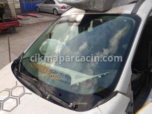 ÇIKMA FORD COURİER ÖN CAM ET76-A03100-G – Konya Çıkma Parça | OEM ET76A03100G