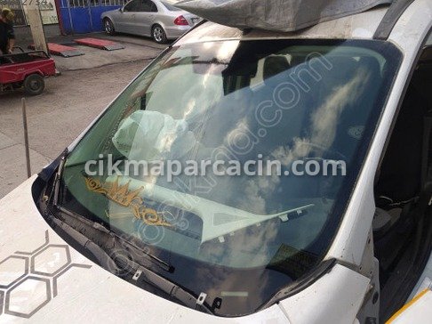 Ford Tourneo Courier Ön Cam çıkma parça