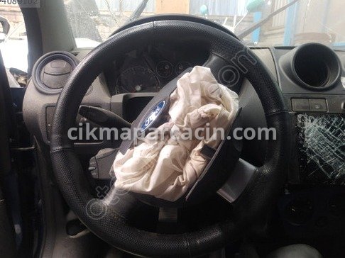 Ford Fiesta Direksiyon Simidi çıkma parça