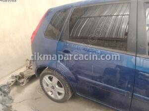 ÇIKMA FORD FİESTA SAĞ ARKA KAPI 2219 – Konya Çıkma Parça